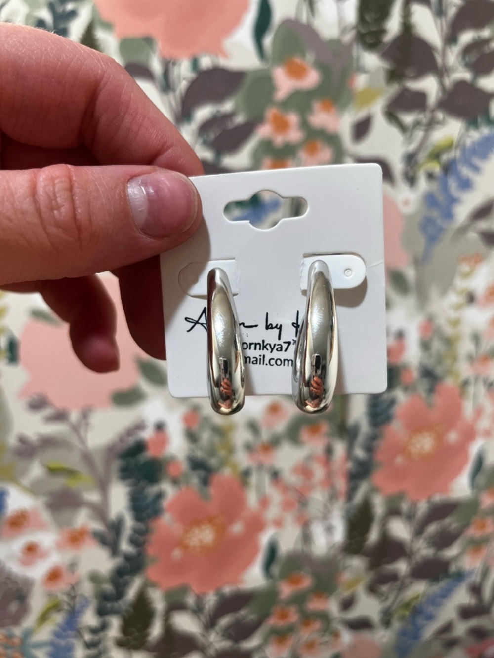 Classic Silver Hoop Earrings — Polished Chunky Hoops
